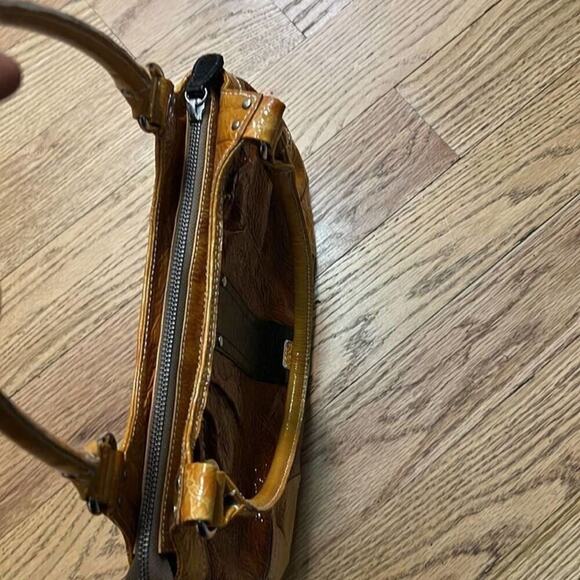 ORLA KIELY PATENT LEATHER BAG - Picture 4 of 10